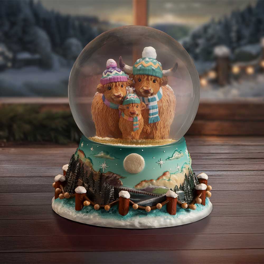 Winter Highland Cow Snow Globe 13.7cm - Image 5