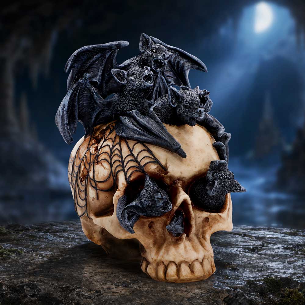 Swarm of Shadows Skull Figurine 19cm - Image 5